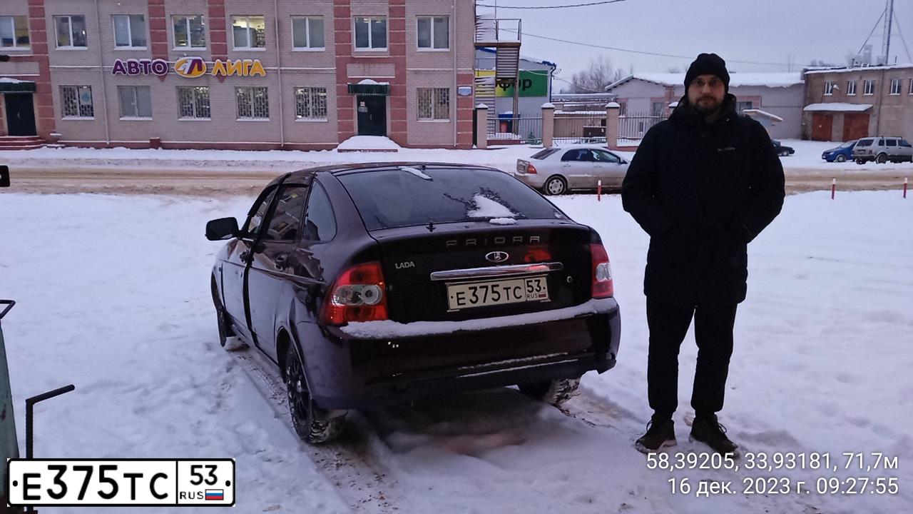 Фото автомобиля LADA 2172 PRIORA, 2011 — госномер К553НТ53. Цвет: ТЕМНО-ВИШНЕВЫЙ