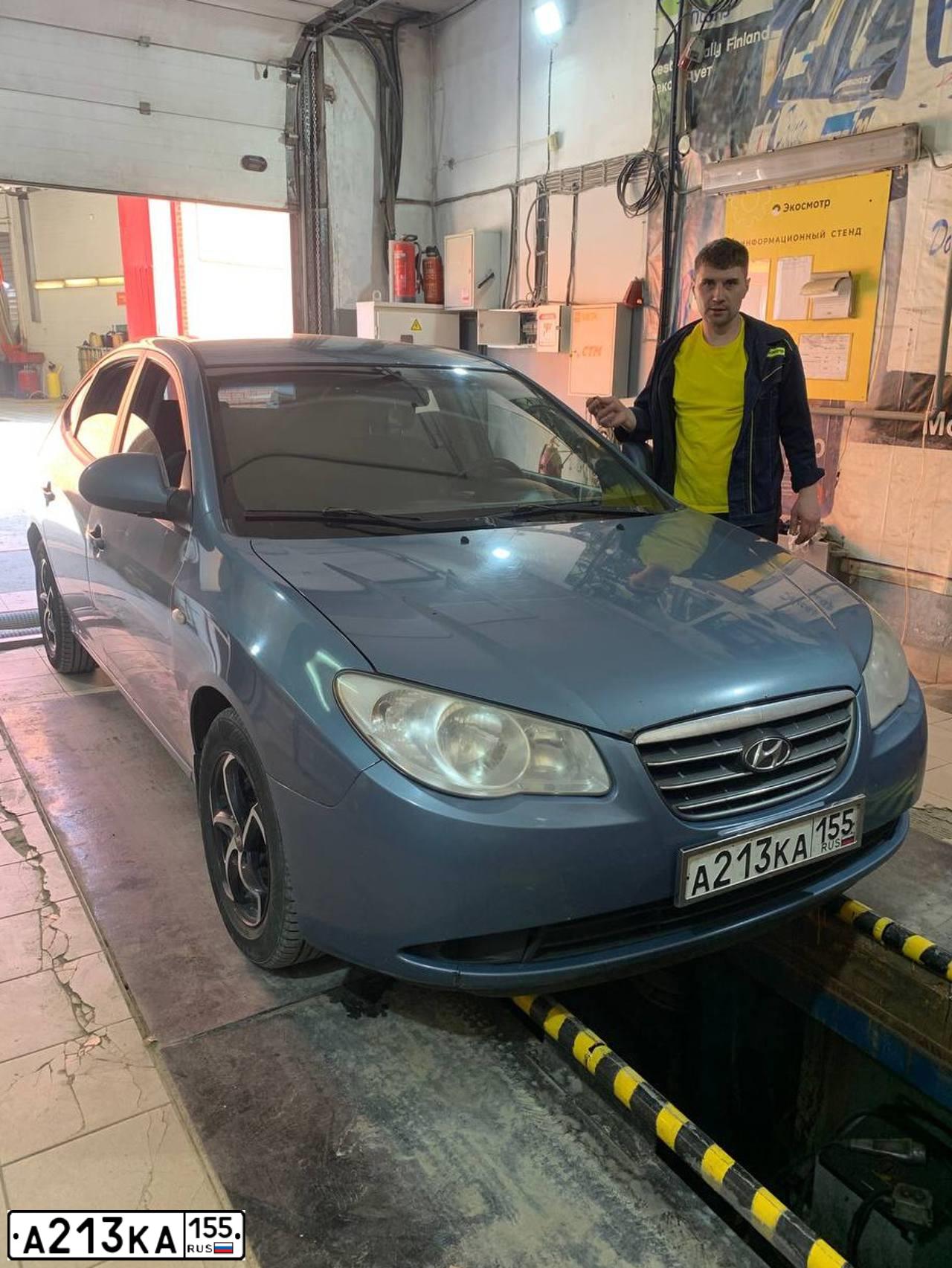 Фото автомобиля HYUNDAI ELANTRA, 2008 — госномер Т456ХР196. Цвет: Серо-голубой