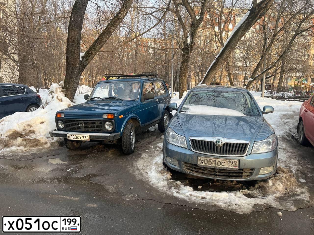 Фото автомобиля SKODA OCTAVIA, 2008 — госномер Х051ОС199. Цвет: СЕРО-ГОЛУБОЙ