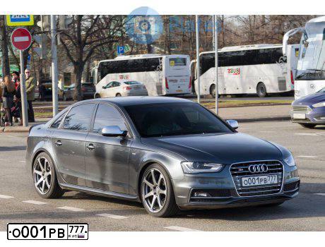 Фото автомобиля AUDI A4, 2015 — госномер Т575РЕ797. Цвет: СЕРЫЙ