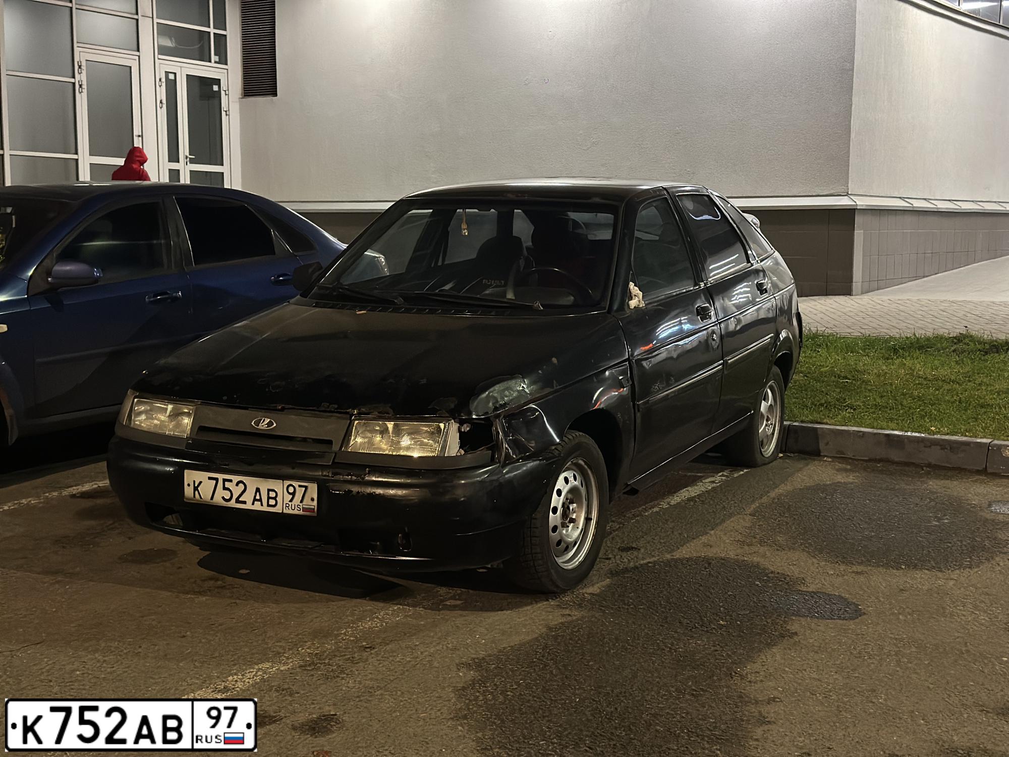 Фото автомобиля LADA 2112, 2002 — госномер К752АВ97. Цвет: ЧЕРНЫЙ МЕТАЛЛИК