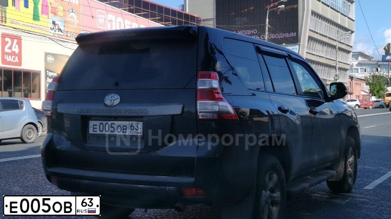 Фото автомобиля TOYOTA LANDCRUISER, 2014 — госномер Е005ОВ63. Цвет: ЧЕРНЫЙ