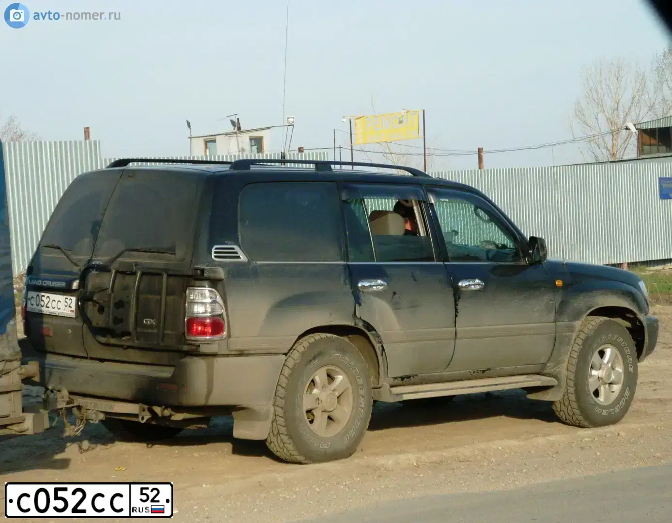 Фото автомобиля TOYOTA LANDCRUISER, 2003 — госномер С052СС152. Цвет: ЧЕРНЫЙ