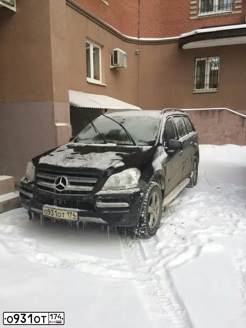 Фото автомобиля MERCEDES GL-KLASSE, 2012 — госномер Р896ХА174. Цвет: ЧЕРНЫЙ