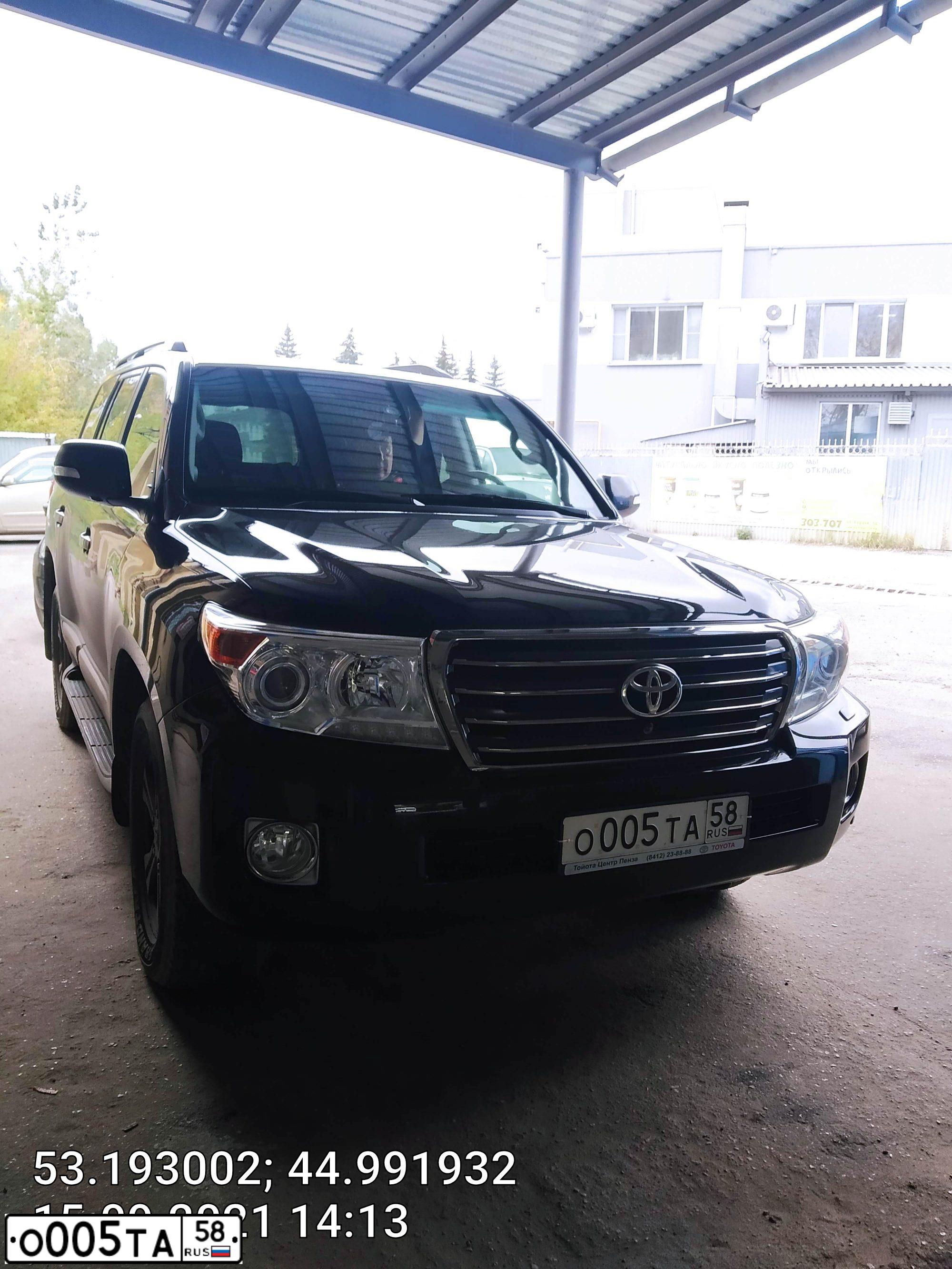 Фото автомобиля TOYOTA LANDCRUISER 200, 2013 — госномер О005ТА58. Цвет: ЧЕРНЫЙ