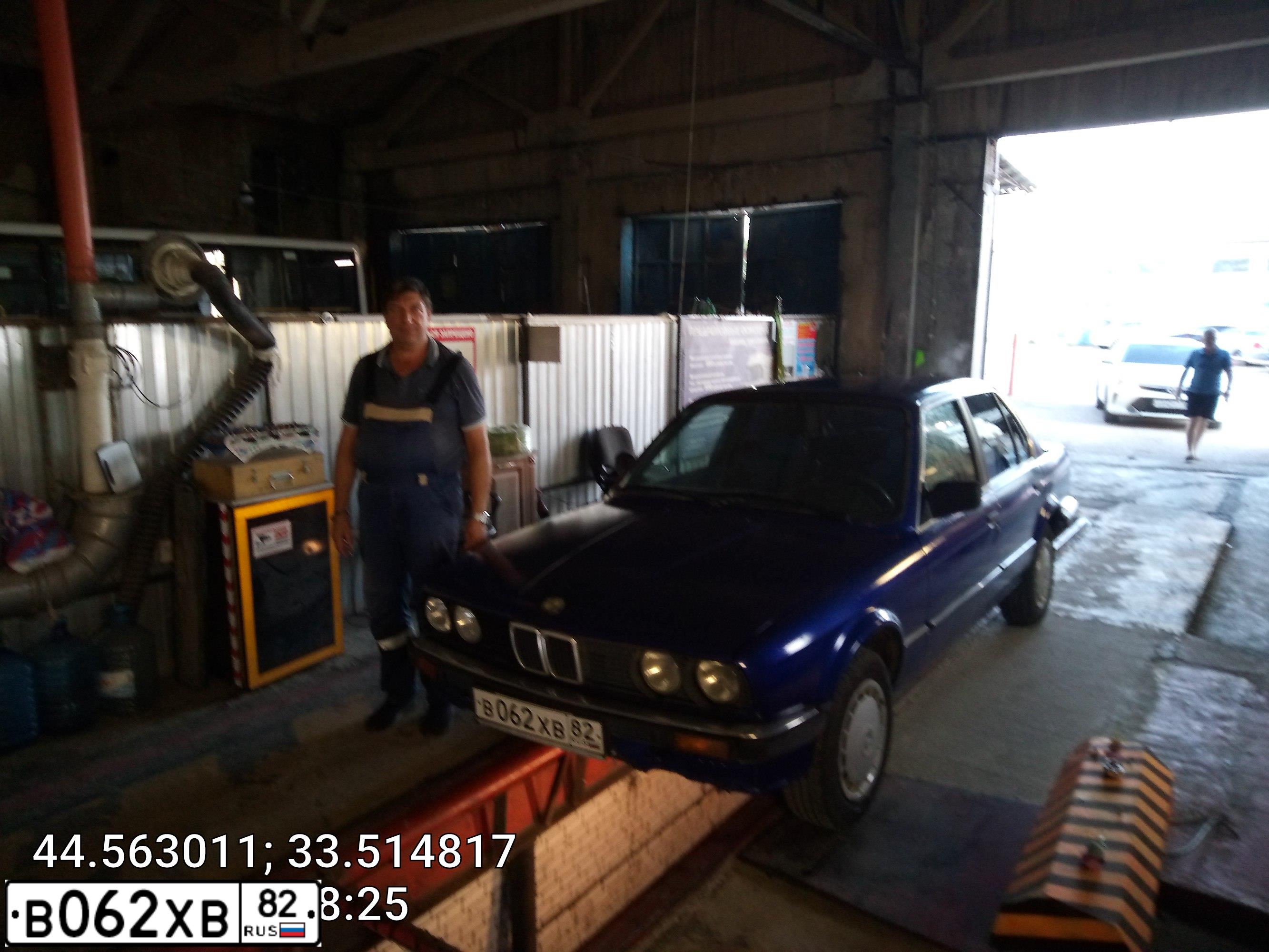 Фото автомобиля BMW 316, 1987 — госномер В238НА92