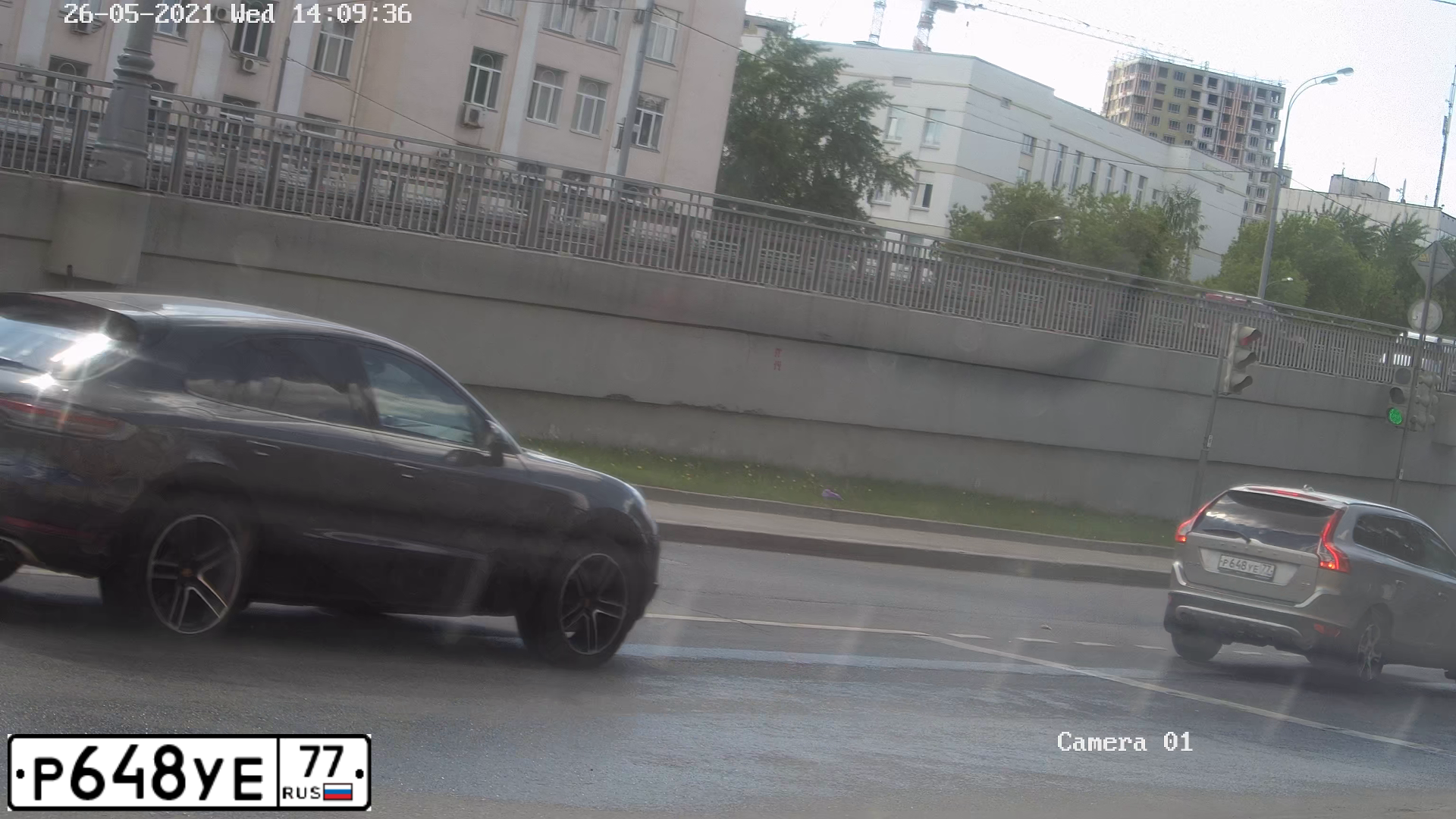 Фото автомобиля VOLVO XC60, 2012 — госномер Р648УЕ77. Цвет: БЕЖЕВЫЙ