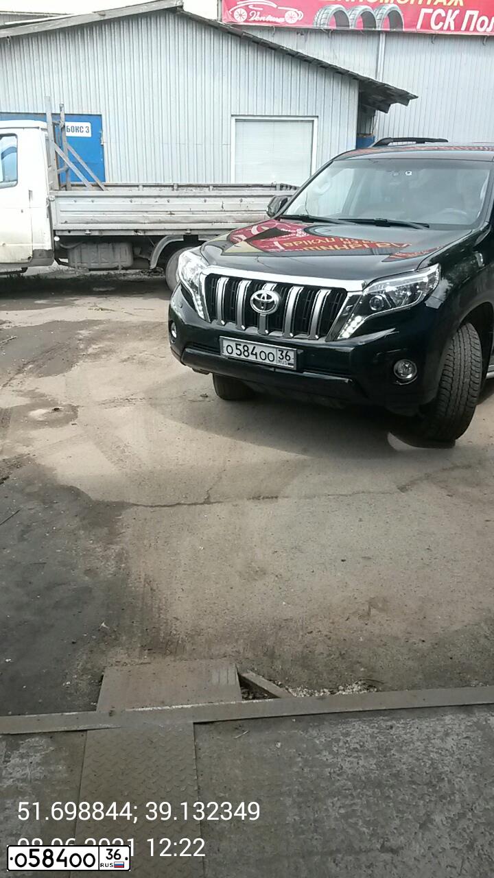 Фото автомобиля MITSUBISHI LANCER, 2005 — госномер Р342АВ136. Цвет: синий
