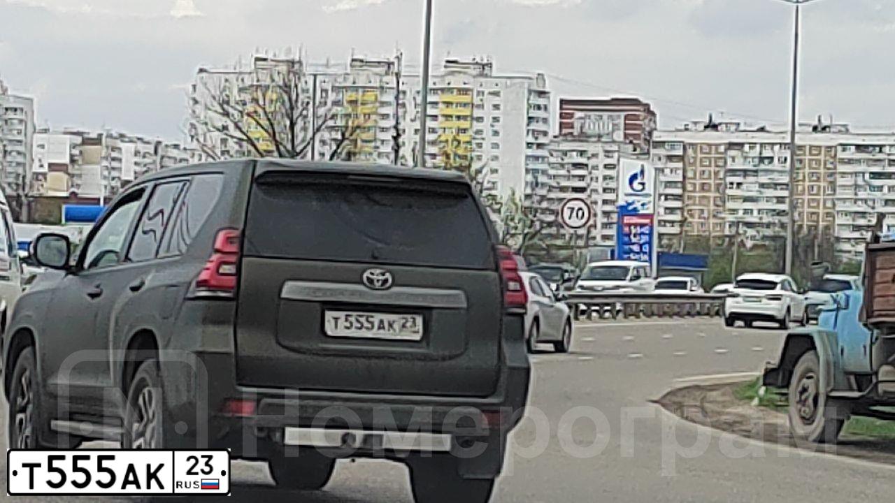 Фото автомобиля HYUNDAI ELANTRA, 2004 — госномер С106ЕХ761. Цвет: ЗЕЛЕНЫЙ