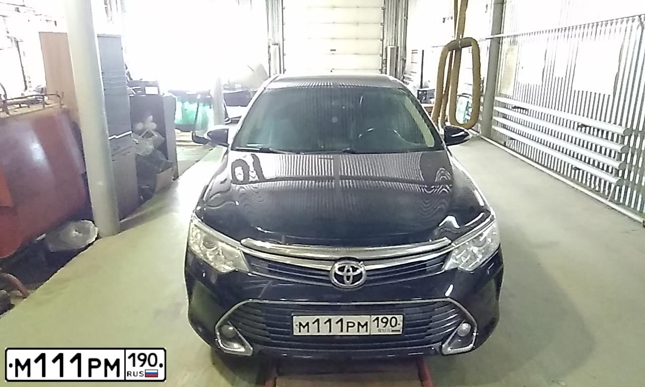 Фото автомобиля VOLKSWAGEN SHARAN, 1998 — госномер М111РМ190. Цвет: синий