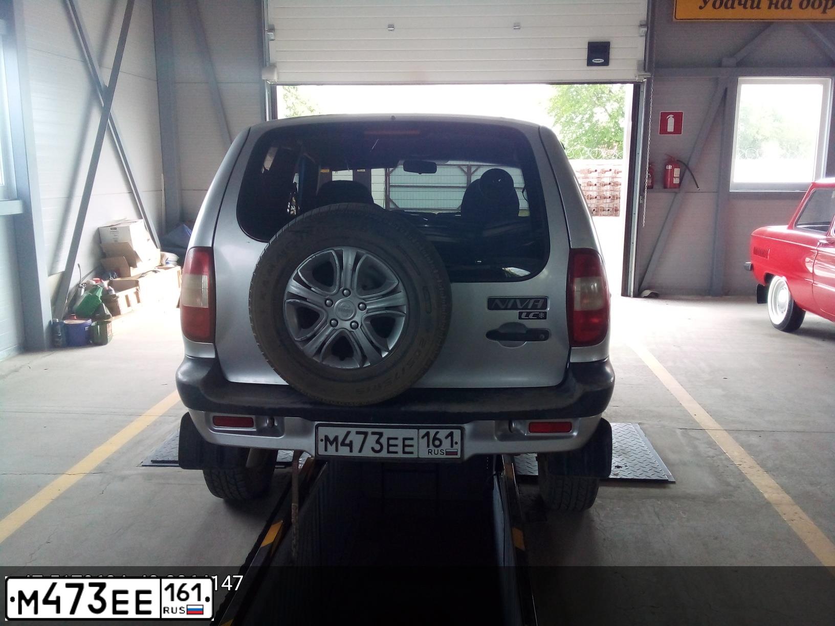 Фото автомобиля CHEVROLET NIVA, 2008 — госномер М473ЕЕ161. Цвет: СВЕТЛО-СЕРЕБРИСТЫЙ М