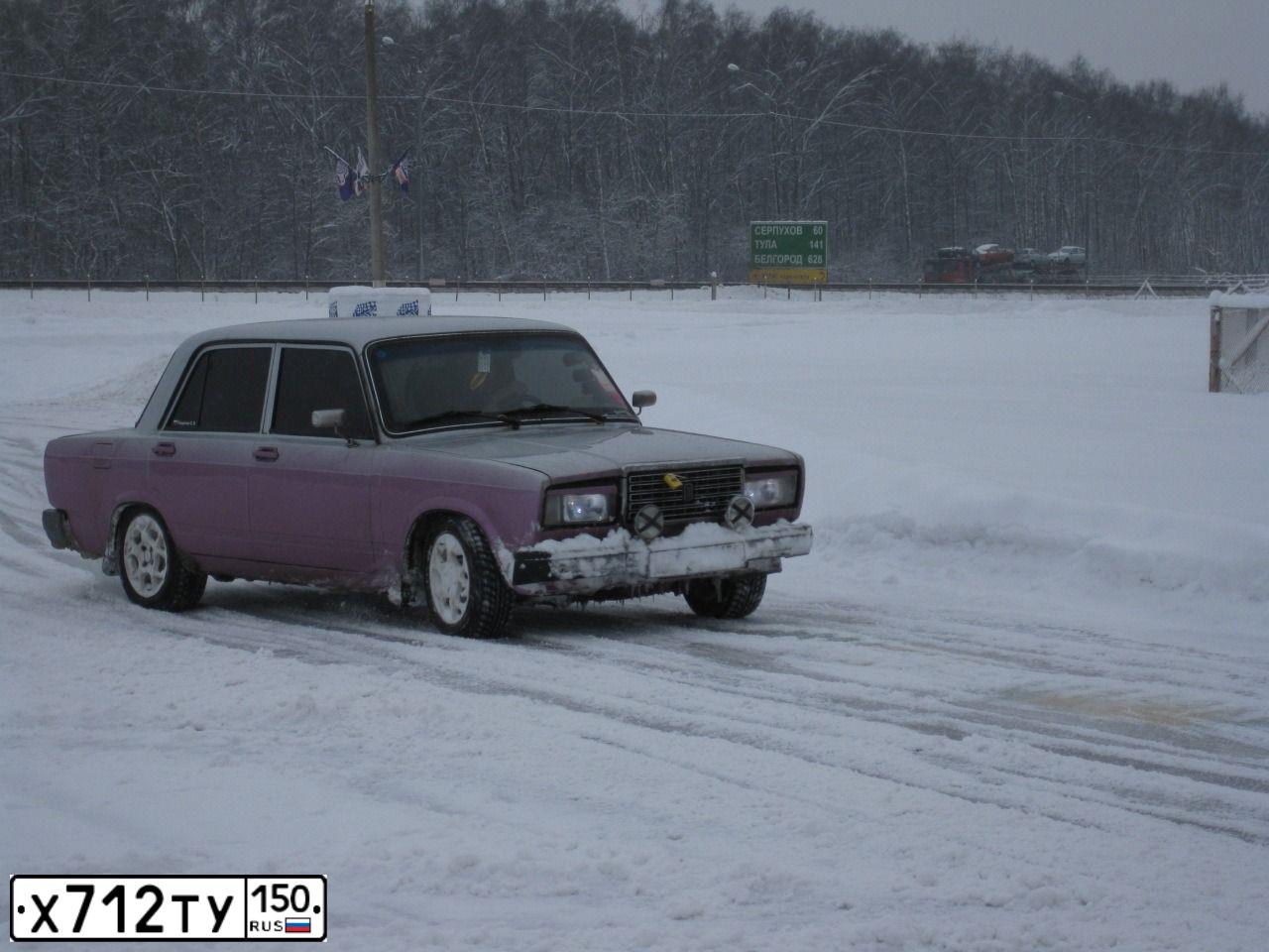 Фото автомобиля VOLKSWAGEN PASSAT, 1999 — госномер К586ХТ750. Цвет: ЧЕРНЫЙ