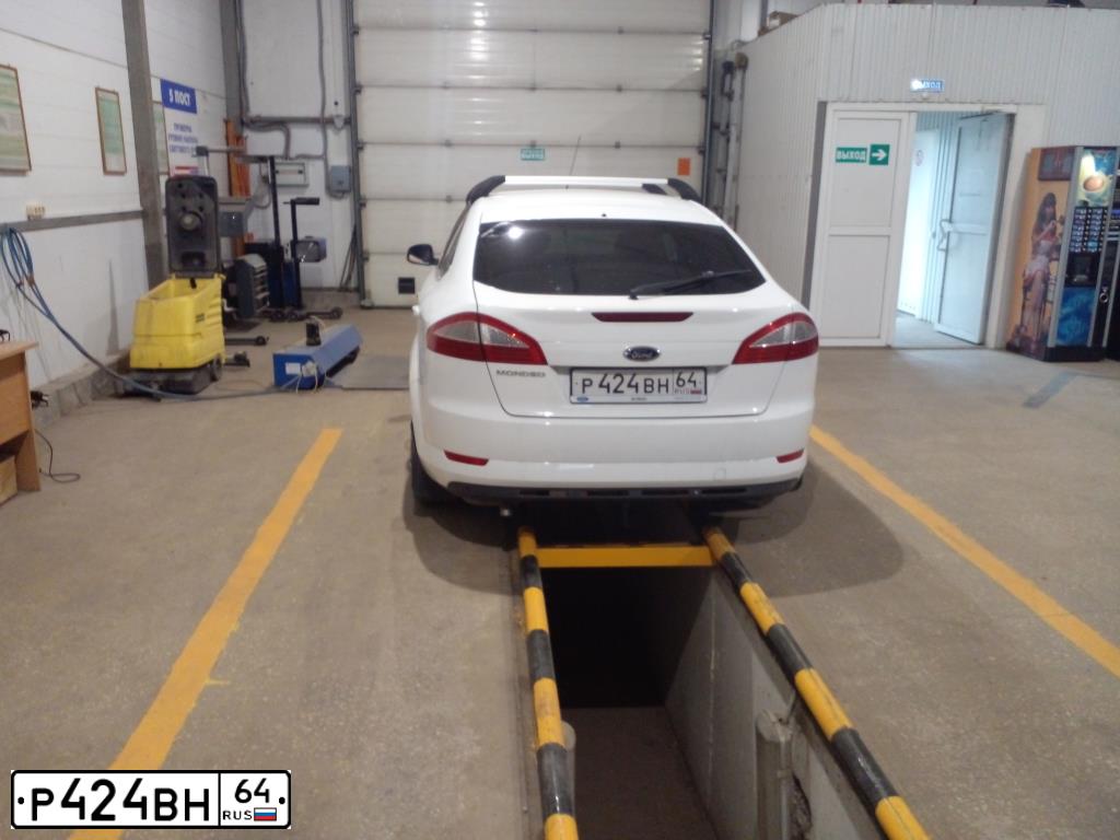 Фото автомобиля FORD MONDEO, 2008 — госномер Т100ТВ33. Цвет: Белый