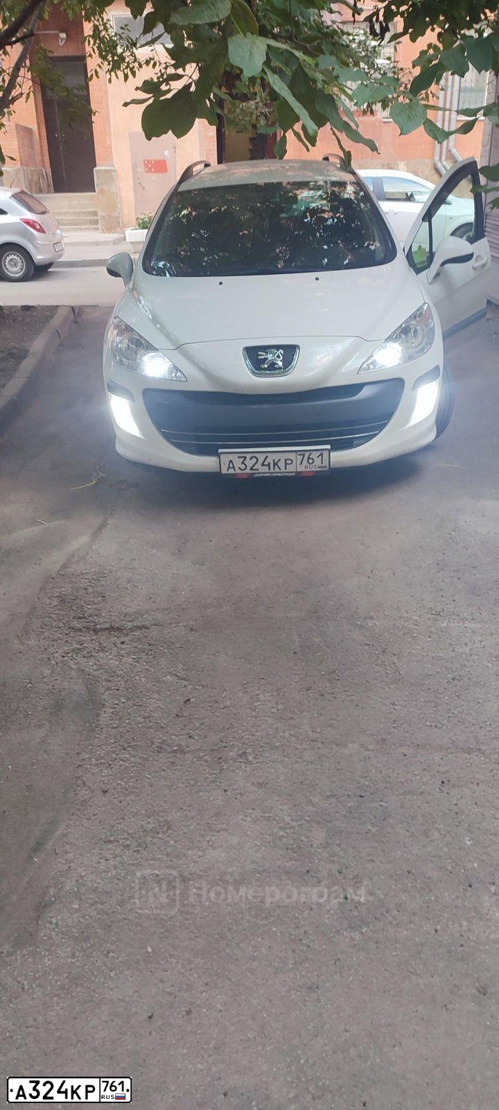 Фото автомобиля PEUGEOT T 308, 2008 — госномер А324КР761. Цвет: Белый