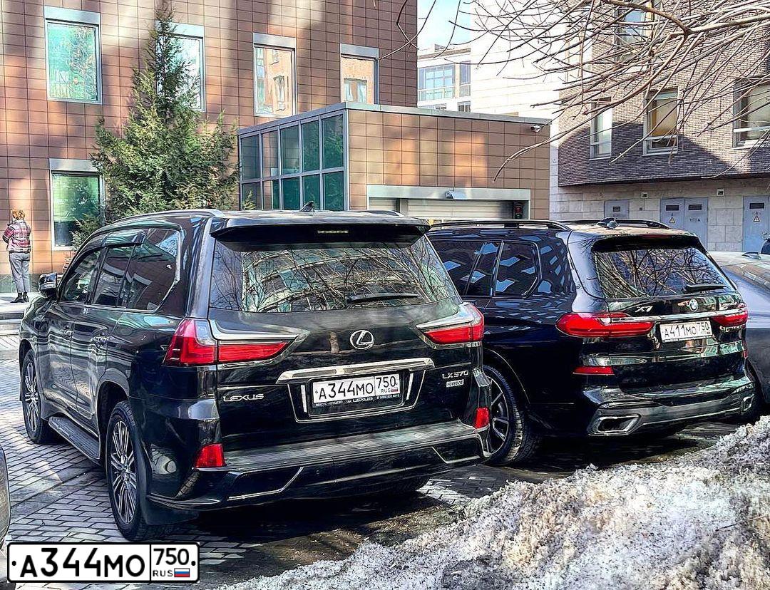 Фото автомобиля LEXUS LX, 2020 — госномер А344МО750. Цвет: ЧЕРНЫЙ
