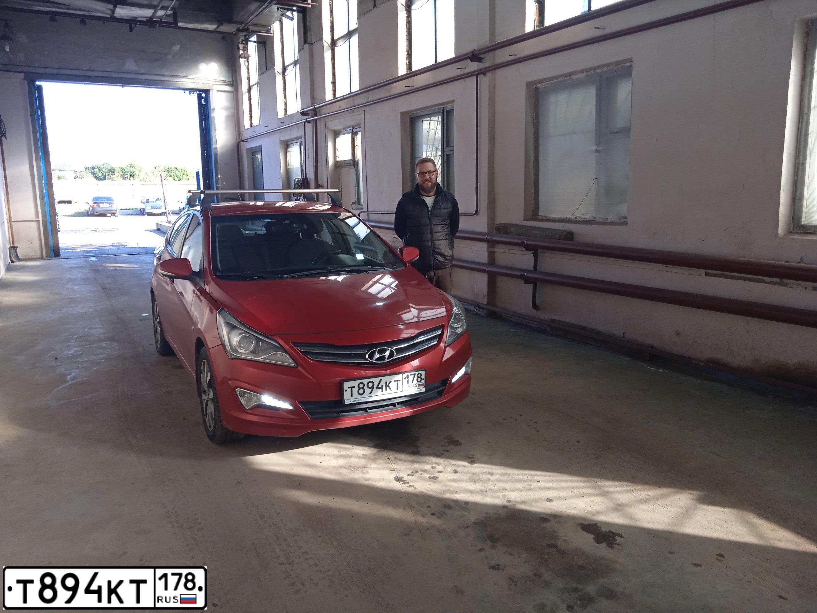 Фото автомобиля HYUNDAI SOLARIS, 2015 — госномер Т894КТ178. Цвет: КРАСНЫЙ ГРАНАТ