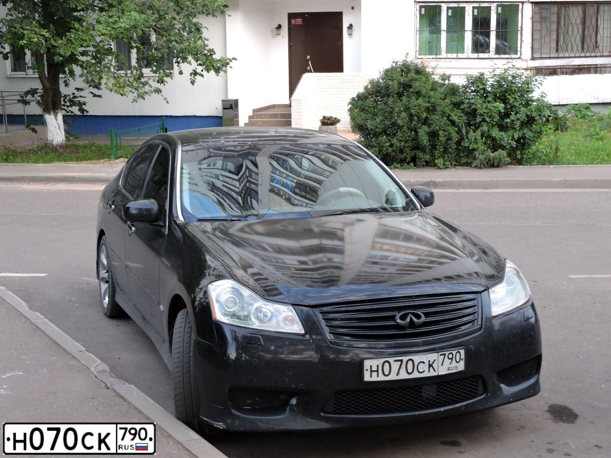 Фото автомобиля INFINITI M, 2008 — госномер К667ХТ790. Цвет: ЧЕРНЫЙ