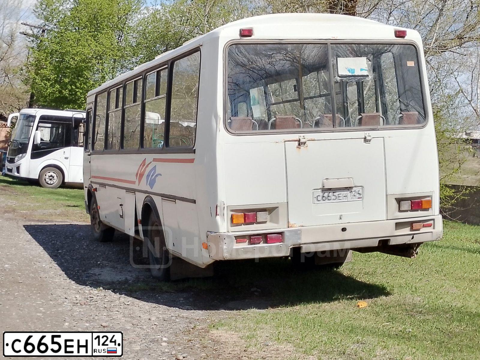 Фото автомобиля PAZ 4234, 2011 — госномер С665ЕН124. Цвет: Белый