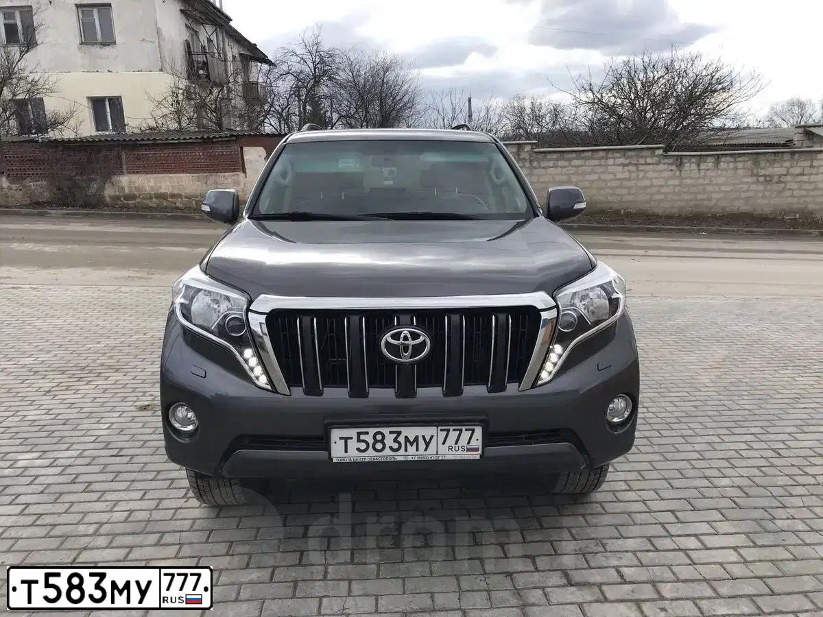 Фото автомобиля TOYOTA LANDCRUISER, 2014 — госномер Р850ХР123. Цвет: ПЕПЕЛЬНО-СЕРЫЙ