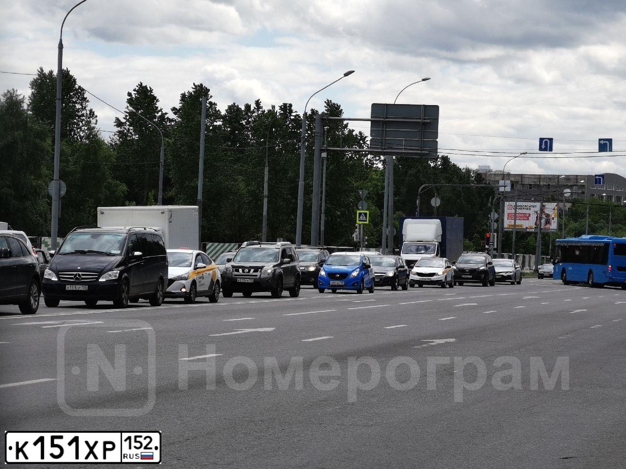 Фото автомобиля HYUNDAI ELANTRA, 2011 — госномер Е151ХР152. Цвет: ЧЕРНЫЙ