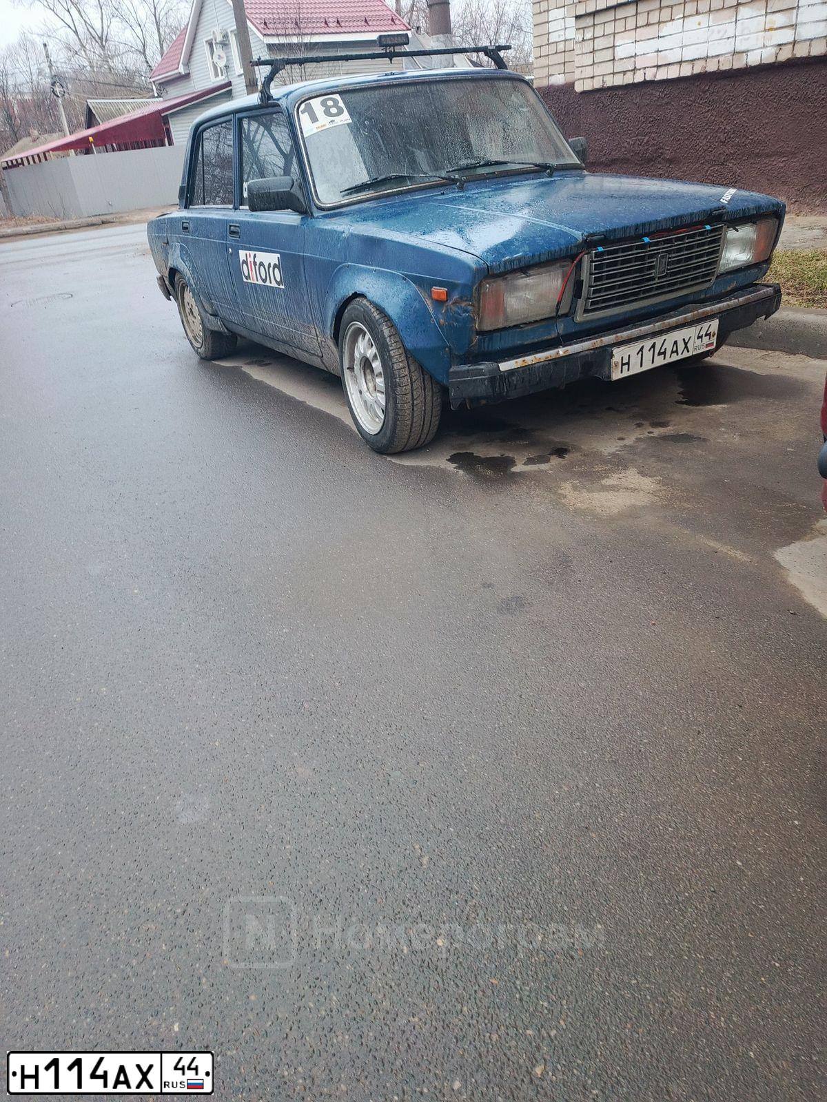 Фото автомобиля LADA 2107 LADA, 2008 — госномер Н114АХ44. Цвет: Темно-синий