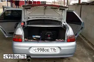 Фото автомобиля LADA 2110 LADA, 2001 — госномер Е186АМ193. Цвет: СЕРЕБРИСТО-ГОЛУБОЙ