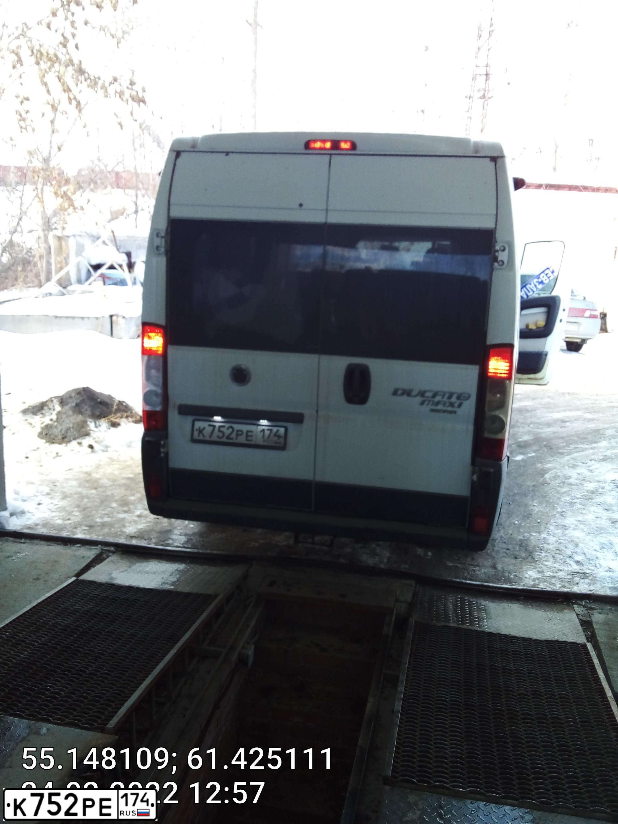 Фото автомобиля FIAT DUCATO, 2012 — госномер Р236РТ18. Цвет: Белый