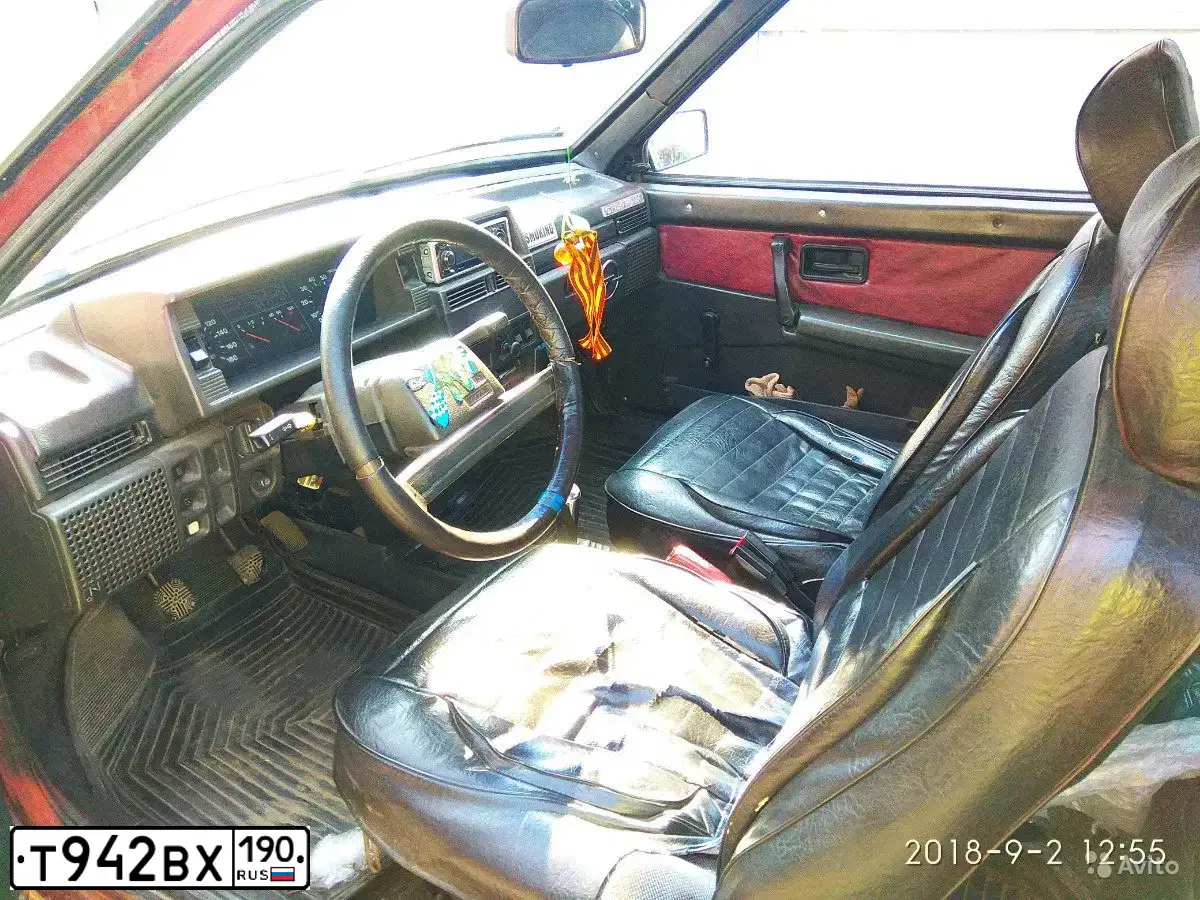 Фото автомобиля LADA 2108 SAMARA, 1994 — госномер В548ЕЕ77. Цвет: ВИШНЕВЫЙ