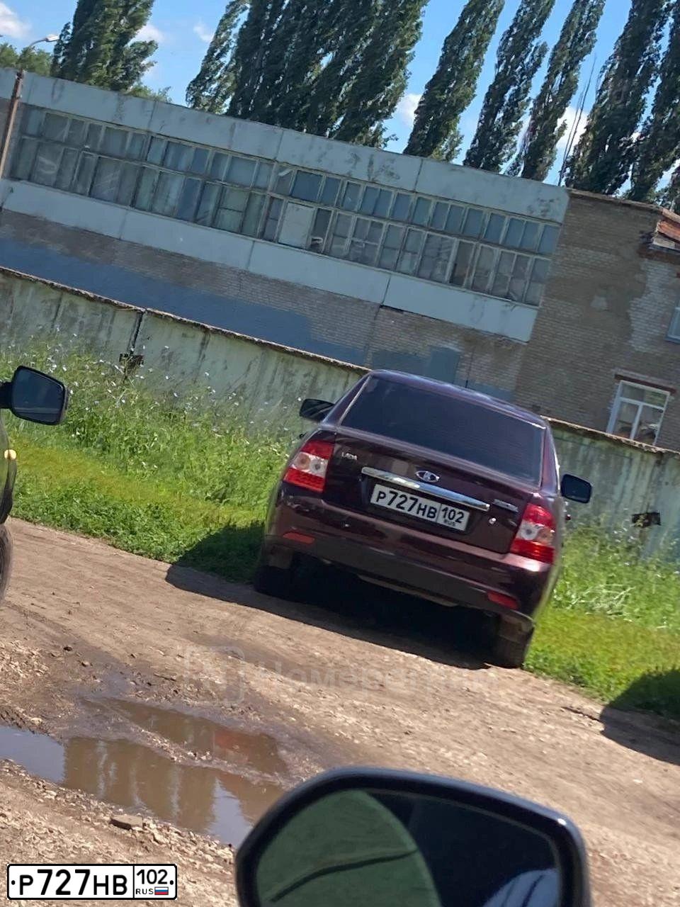Фото автомобиля LADA 2170 PRIORA, 2014 — госномер Р727НВ102. Цвет: ТЕМНО-ВИШНЕВЫЙ