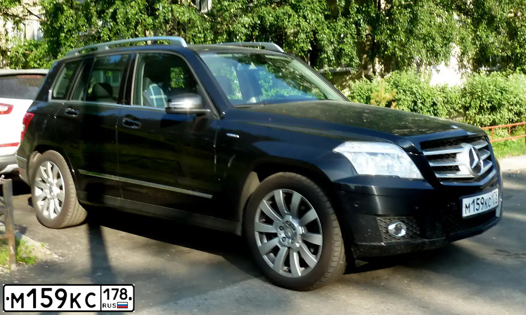 Фото автомобиля MERCEDES GLK-KLASSE, 2012 — госномер М159КС178. Цвет: ЧЕРНЫЙ