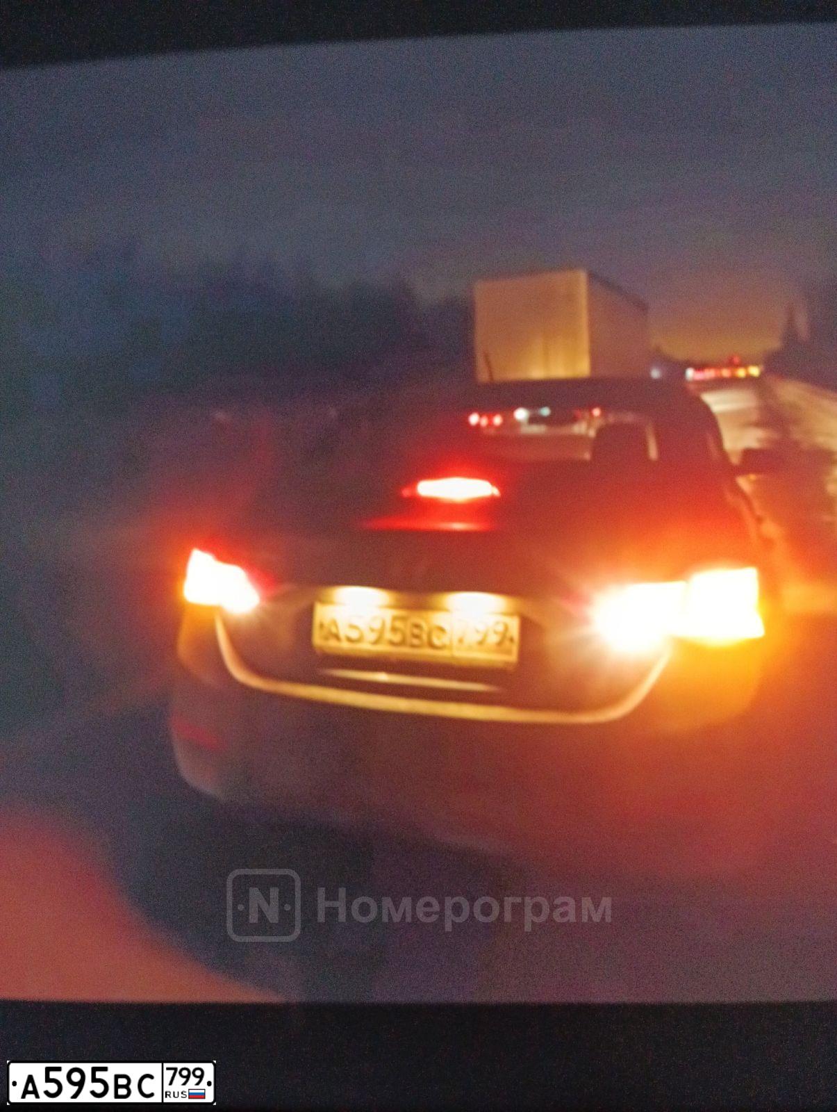 Фото автомобиля HYUNDAI SOLARIS, 2017 — госномер А595ВС799. Цвет: ЧЕРНЫЙ
