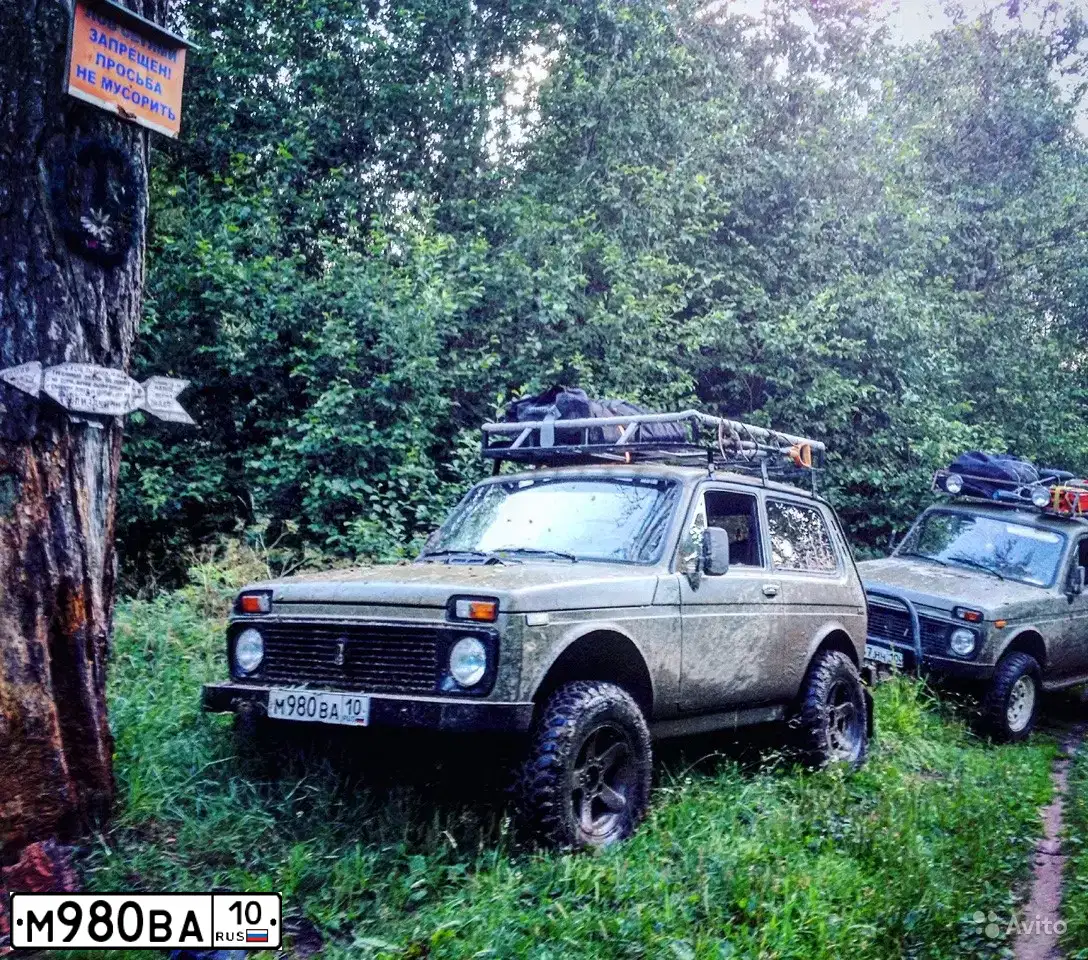 Фото автомобиля LADA 2121 NIVA, 1998 — госномер М980ВА10. Цвет: МУРЕНА
