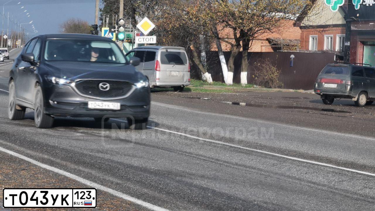 Фото автомобиля MAZDA CX-5, 2019 — госномер Т043УК123. Цвет: ТЕМНО-СЕРЫЙ