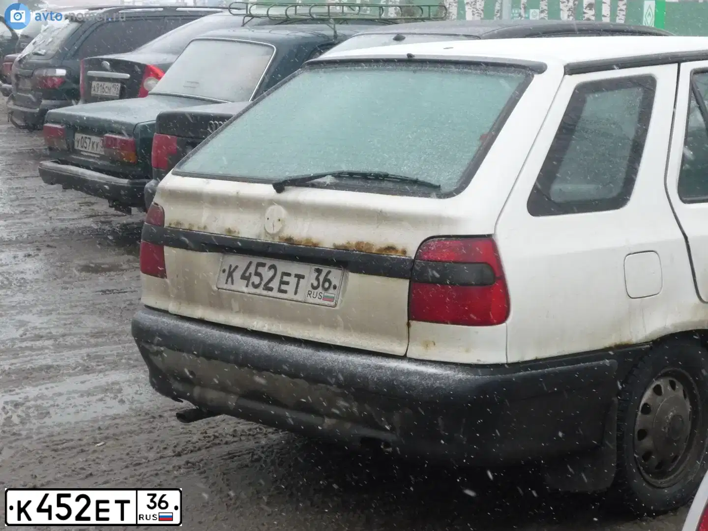 Фото автомобиля SKODA FELICIA, 1997 — госномер М567АТ10. Цвет: Белый