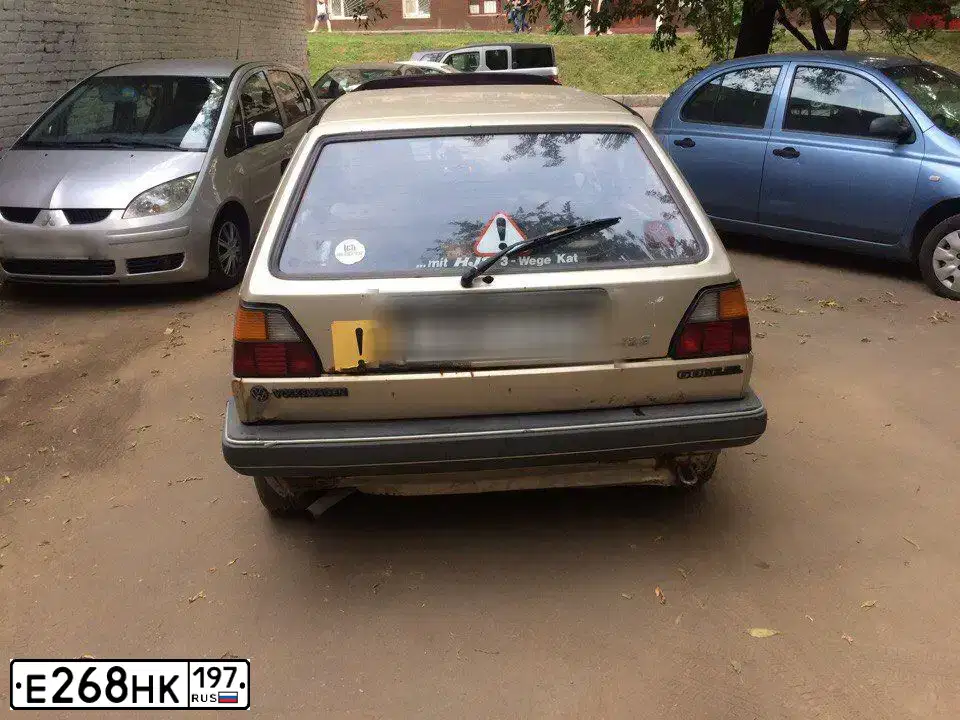 Фото автомобиля NISSAN QASHQAI, 2007 — госномер Е268НК197. Цвет: ЧЕРНЫЙ