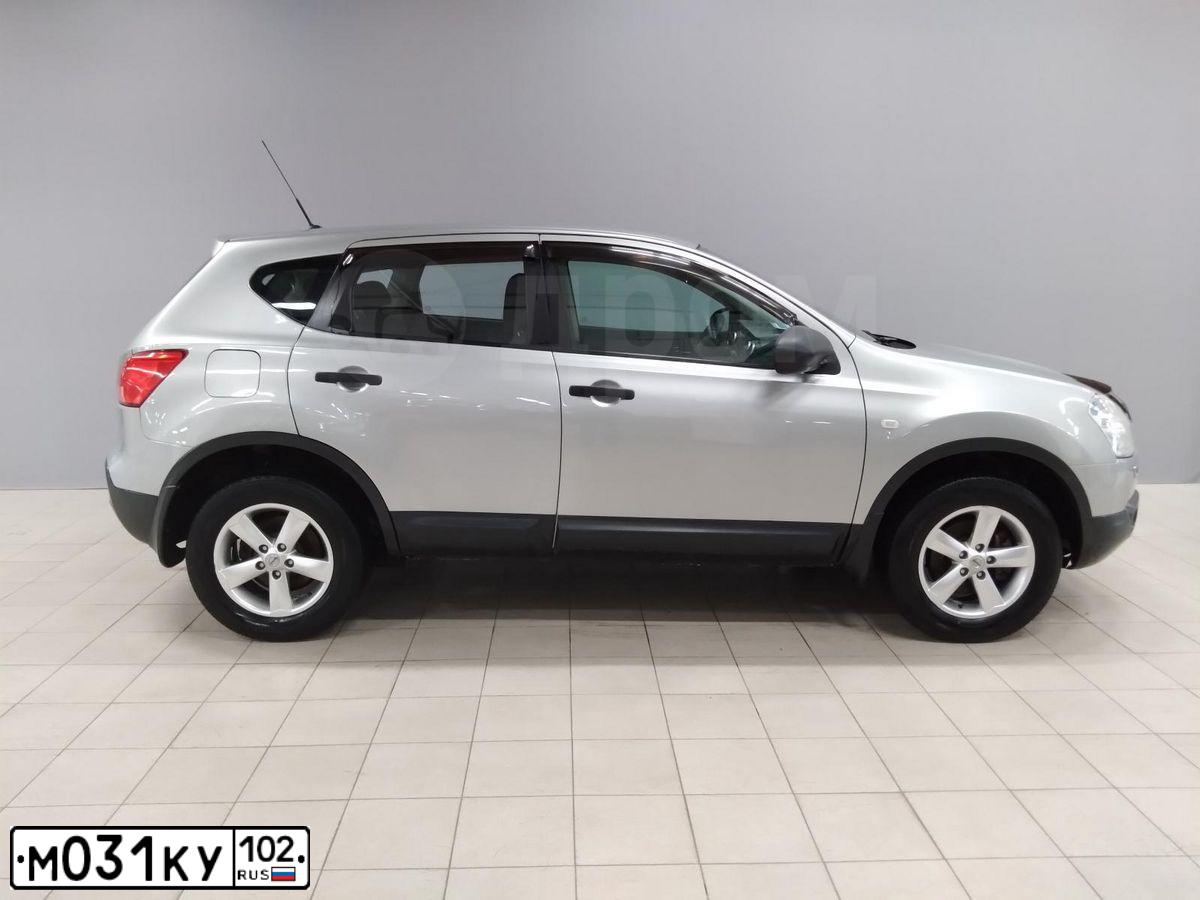 Фото автомобиля NISSAN QASHQAI, 2009 — госномер Н336АЕ774. Цвет: Серебристый