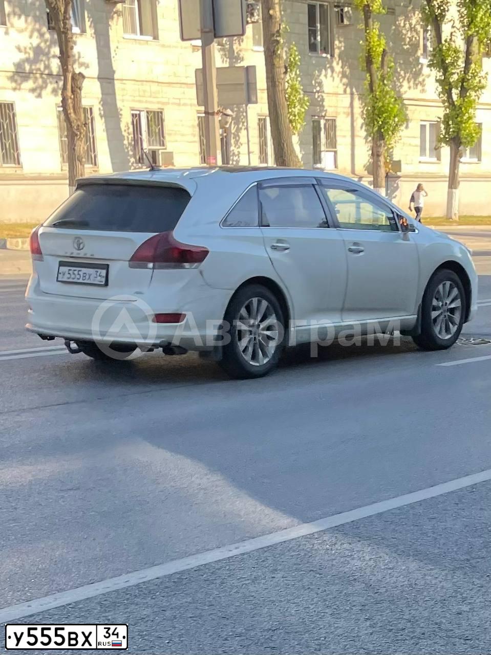 Фото автомобиля MERCEDES M-KLASSE, 2012 — госномер А111СС34. Цвет: Белый