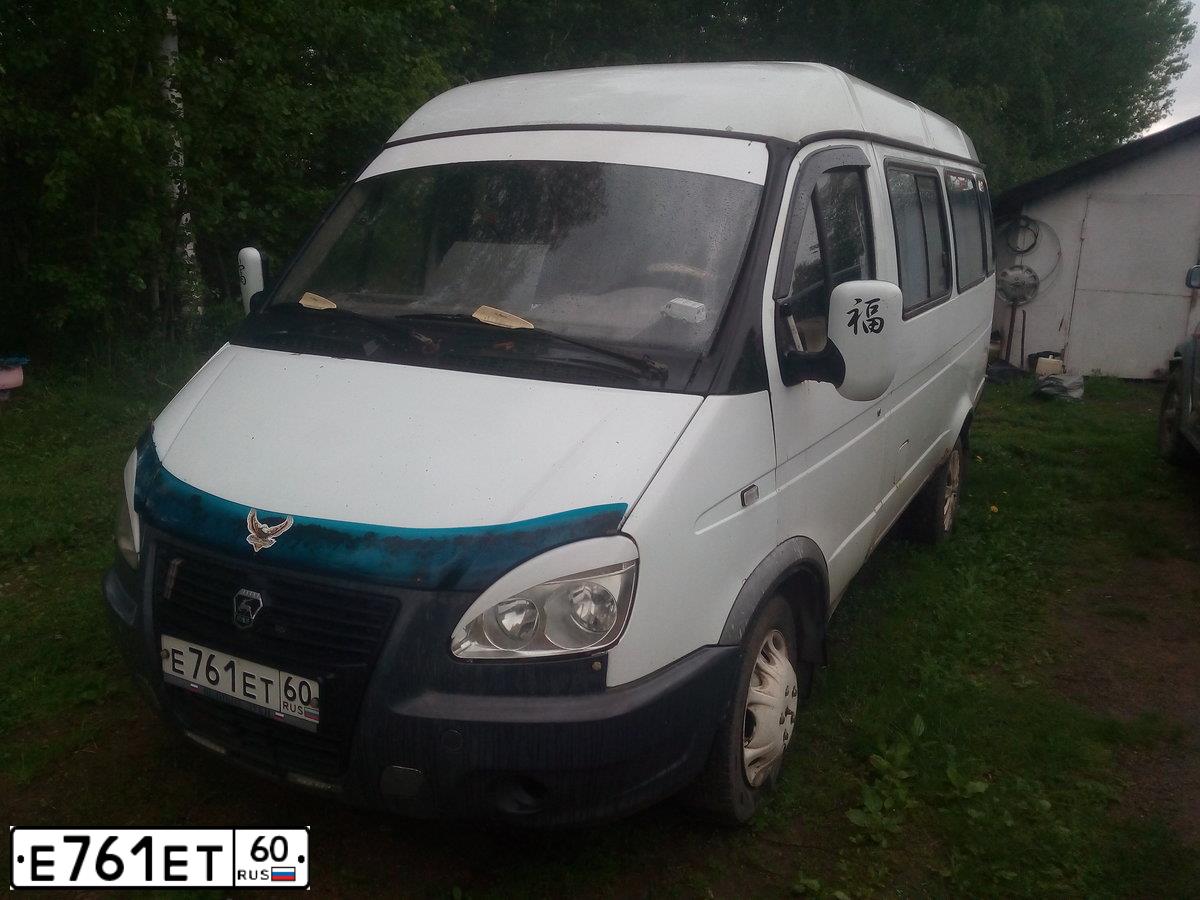Фото автомобиля GAZ 3221 EL, 2005 — госномер Е761ЕТ60. Цвет: БЕЛЫЙ