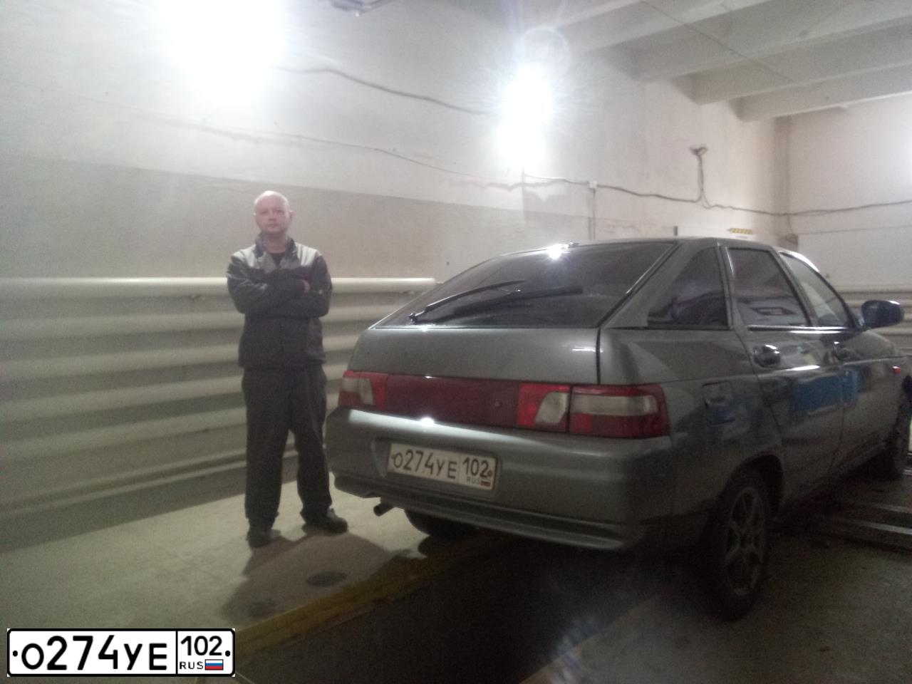 Фото автомобиля LADA 2112, 2006 — госномер Р400ВУ774. Цвет: СЕРО-ЗЕЛЕНЫЙ