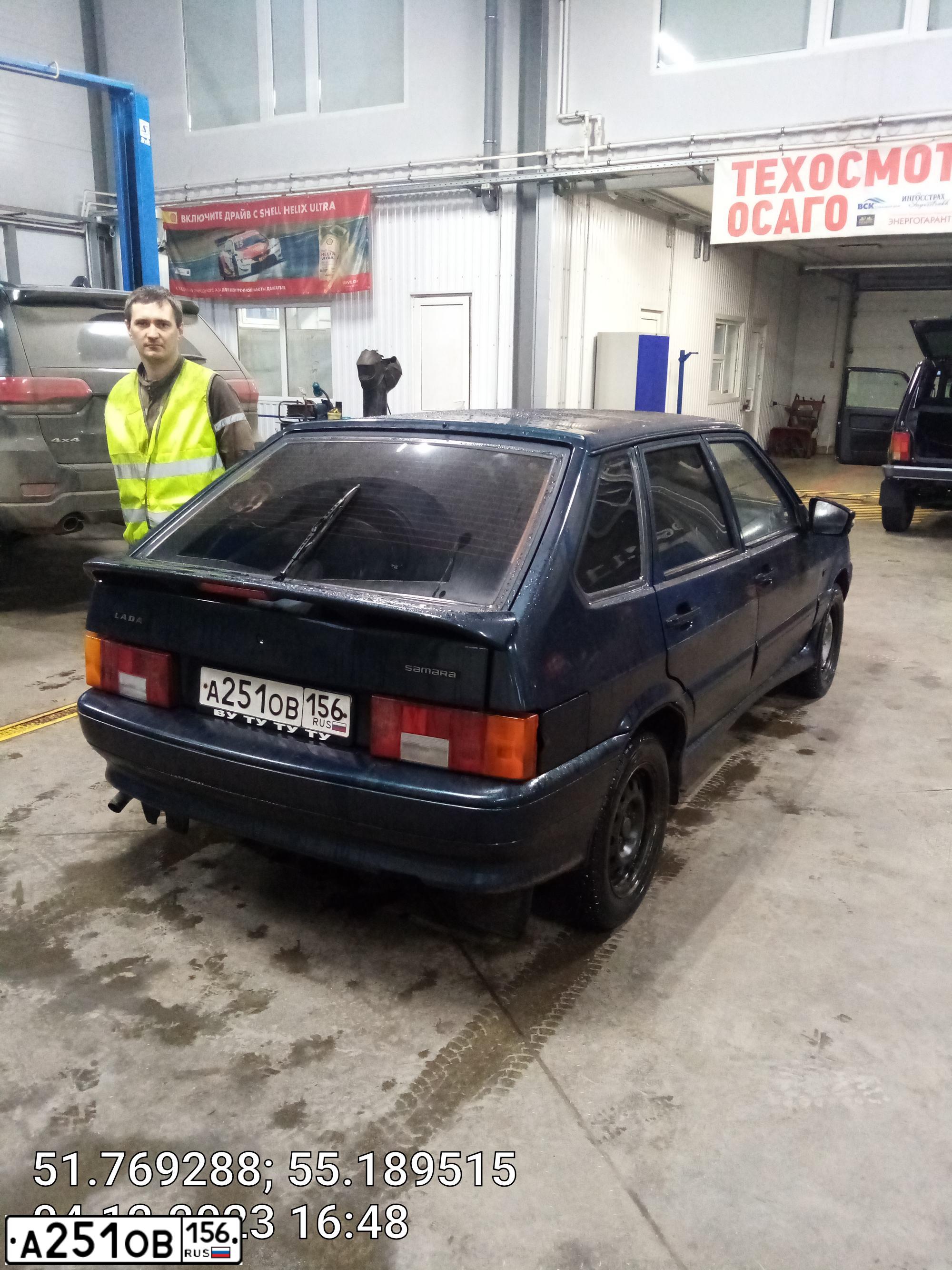 Фото автомобиля LADA 2114 SAMARA, 2007 — госномер А251ОВ156. Цвет: Темно-зеленый