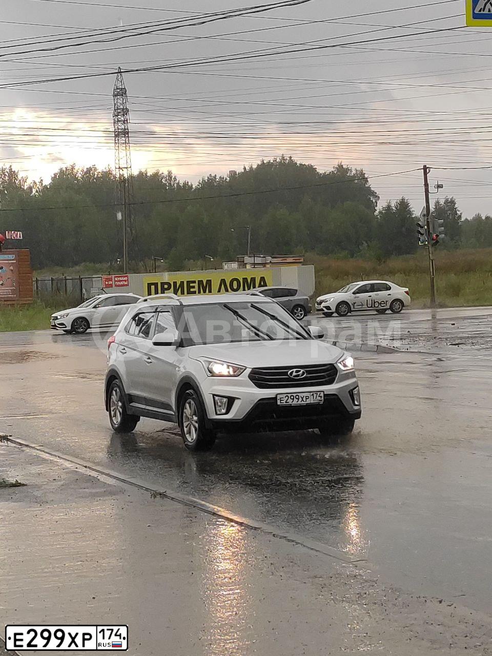 Фото автомобиля HYUNDAI CRETA, 2018 — госномер Е299ХР174. Цвет: Серебристый