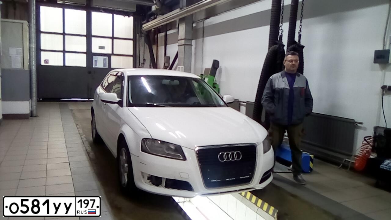 Фото автомобиля АУДИ A3, 2012 — госномер А120ВТ977. Цвет: Белый