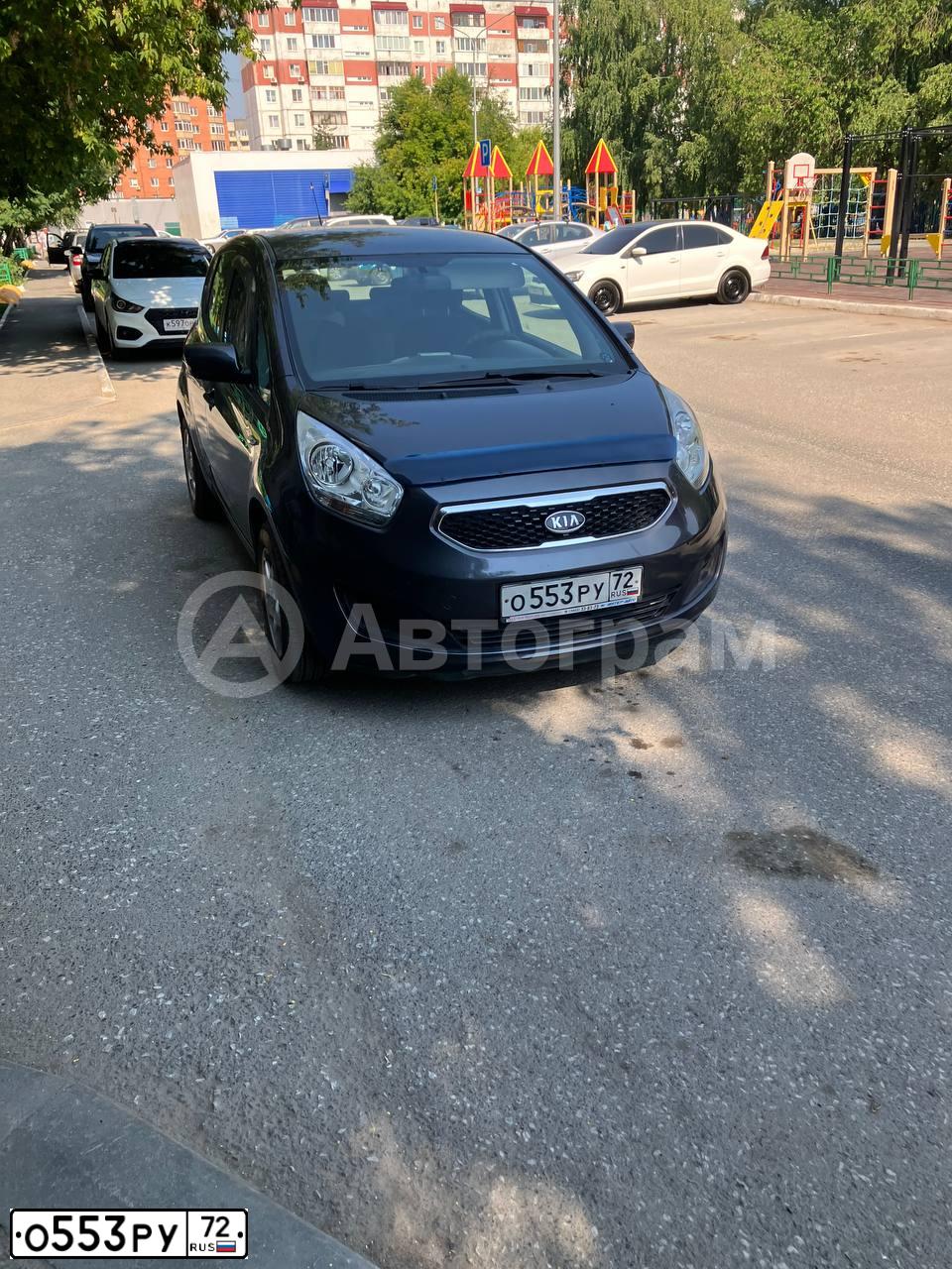 Фото автомобиля KIA VENGA, 2012 — госномер О553РУ72. Цвет: СЕРЫЙ