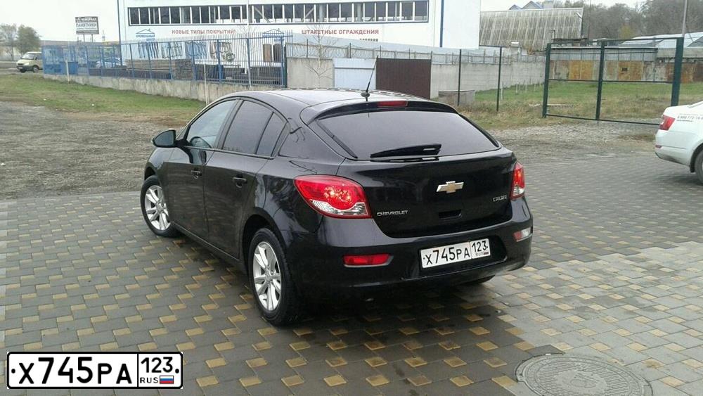 Фото автомобиля CHEVROLET CRUZE, 2014 — госномер К108ТР123. Цвет: ЧЕРНЫЙ МЕТАЛЛИК