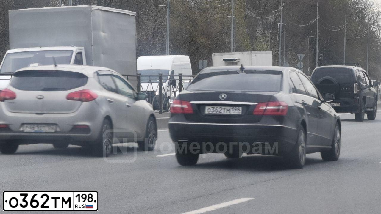 Фото автомобиля MERCEDES E-KLASSE, 2012 — госномер Е150УА147. Цвет: ЧЕРНЫЙ