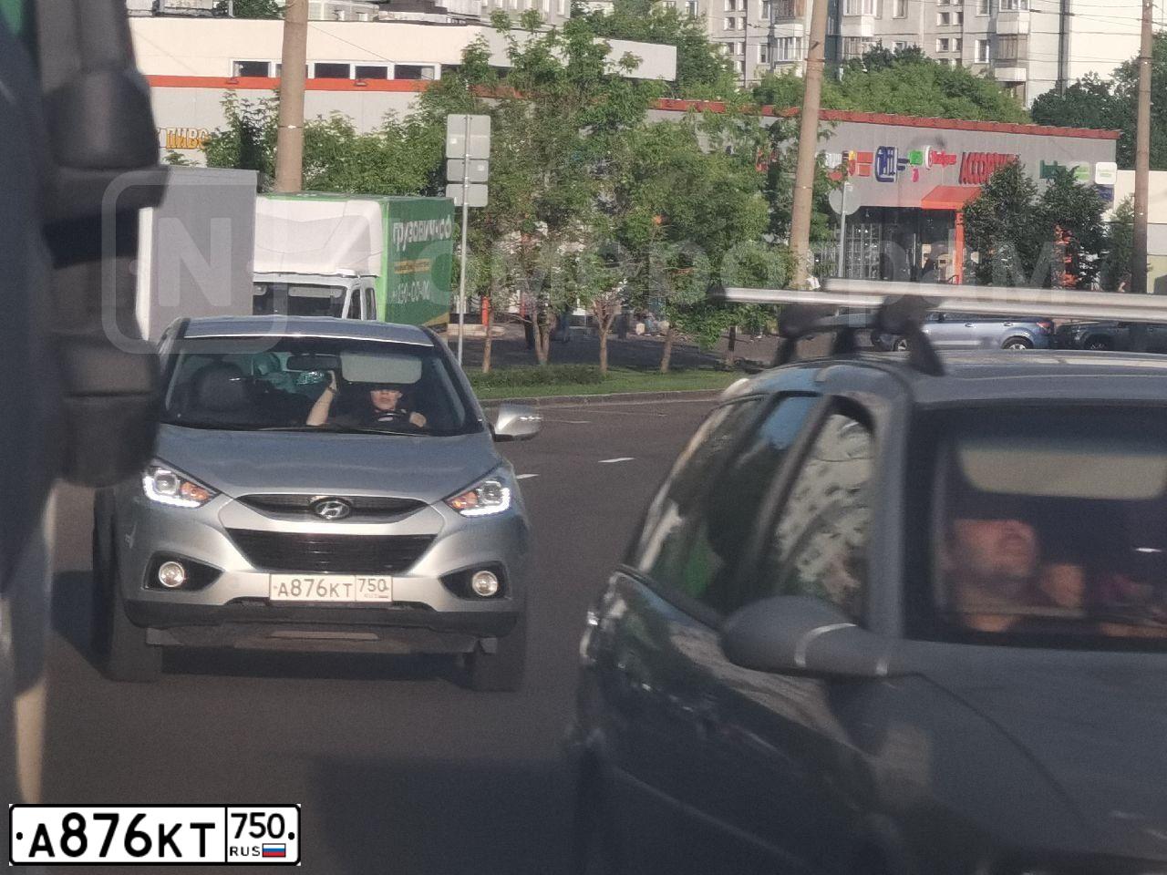 Фото автомобиля HYUNDAI IX35, 2014 — госномер С215СК05. Цвет: Серый