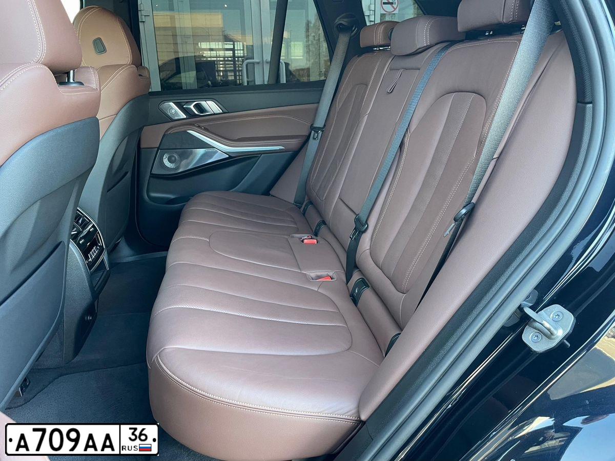 Фото автомобиля BMW X5 ТА61, 2021 — госномер Н707МХ136. Цвет: ЧЕРНЫЙ