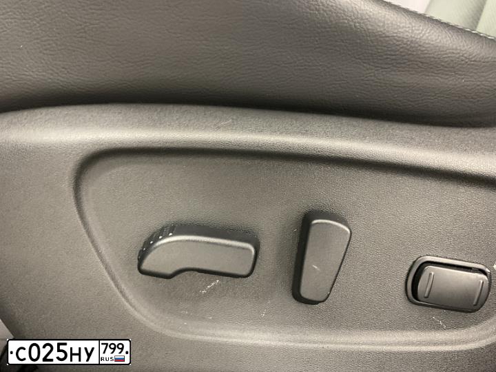 Фото автомобиля NISSAN X-TRAIL, 2019 — госномер В673АА799. Цвет: Темно-синий
