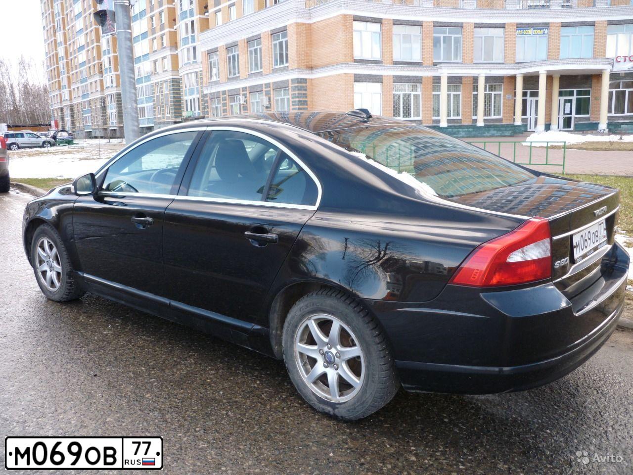 Фото автомобиля VOLVO S80, 2007 — госномер М069ОВ77. Цвет: ЧЕРНЫЙ