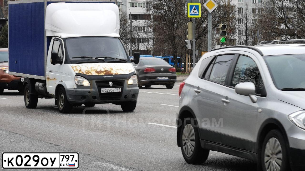 Фото автомобиля GAZ 2704, 2012 — госномер Т767ЕХ977. Цвет: Белый